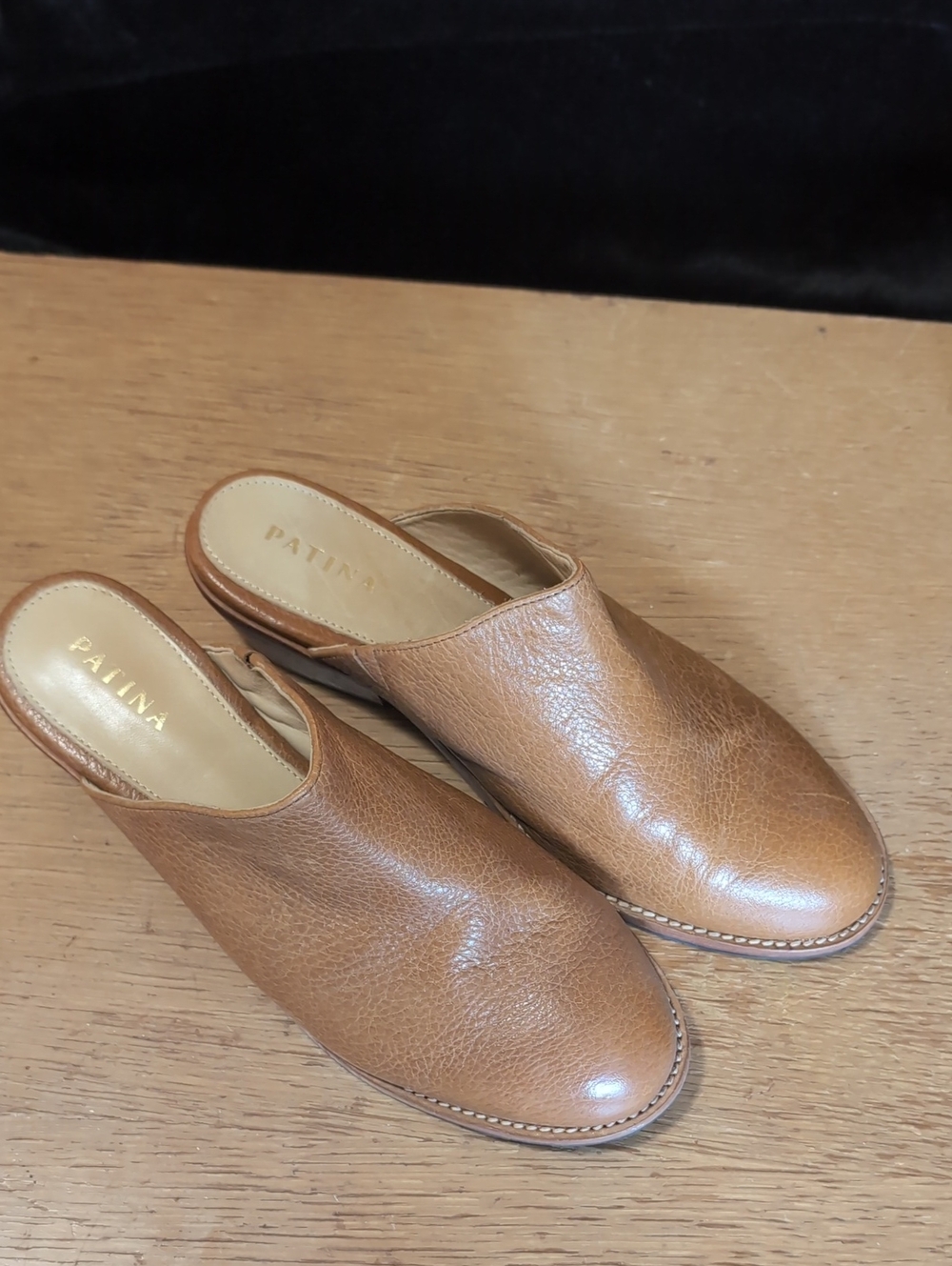 Palina Women's Tan Leather Mule Clogs